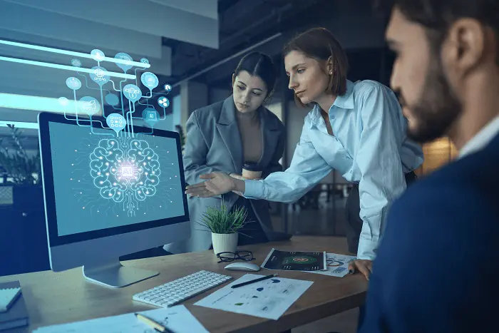 ejecutivos de attach group desarrollando estrategias con ia para el universal